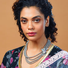 Load image into Gallery viewer, Phoenix Bird Grey Pearl Necklace
