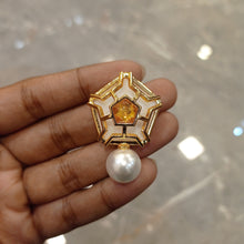 Load image into Gallery viewer, Yellow Mother of Pearl Earrings
