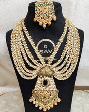 Load image into Gallery viewer, Small Moti Heavy Temple Set
