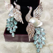 Load image into Gallery viewer, The Peacock Baroque Collar Set

