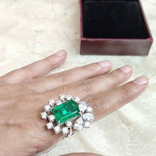Load image into Gallery viewer, Silver Ring with Emerald Look Single Stone

