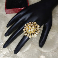 Load image into Gallery viewer, Kundan Polki Hunch Ring
