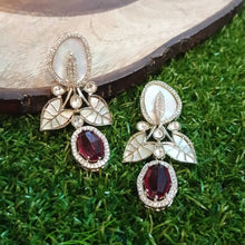 Load image into Gallery viewer, Silver Mother of Pearl Earrings inn Ruby
