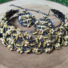 Load image into Gallery viewer, Black Antique Gold Choker (ISH)
