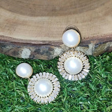 Load image into Gallery viewer, Pearl Dangler Earrings
