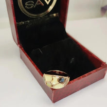 Load image into Gallery viewer, Mother of Pearl Rose Gold Ring
